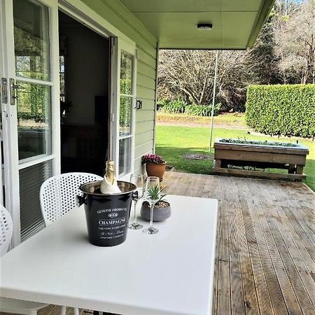 Pyes Pa Studio Apartment Tauranga Luaran gambar