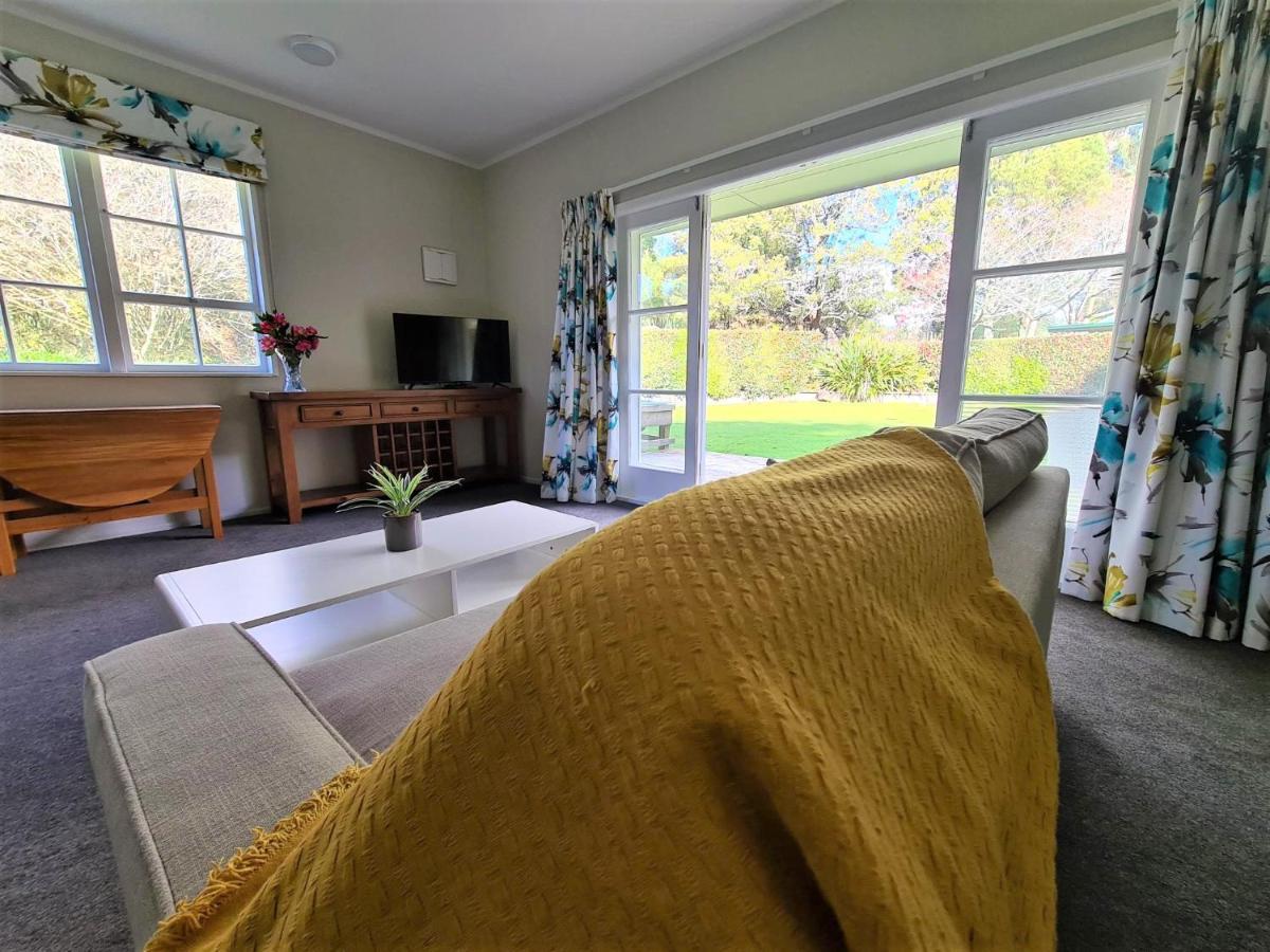 Pyes Pa Studio Apartment Tauranga Luaran gambar
