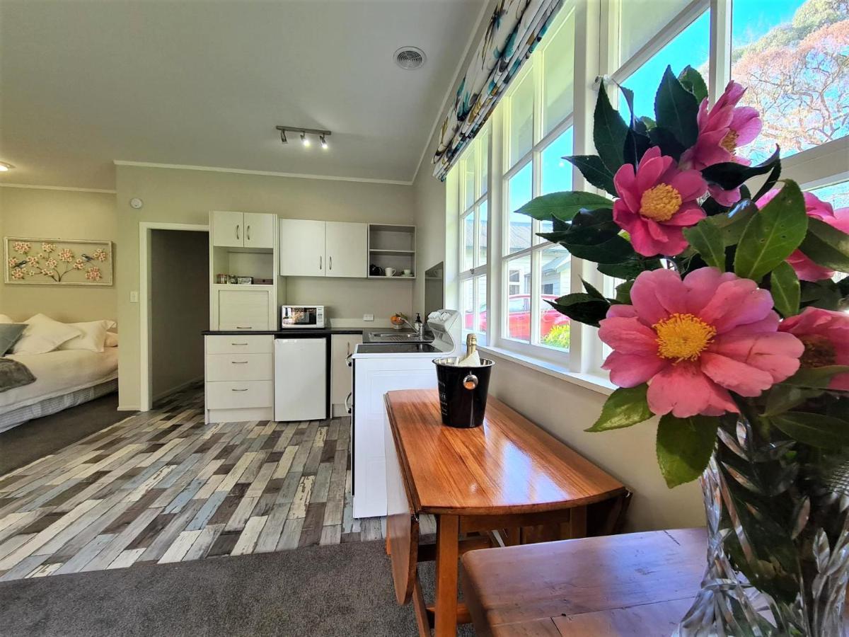 Pyes Pa Studio Apartment Tauranga Luaran gambar
