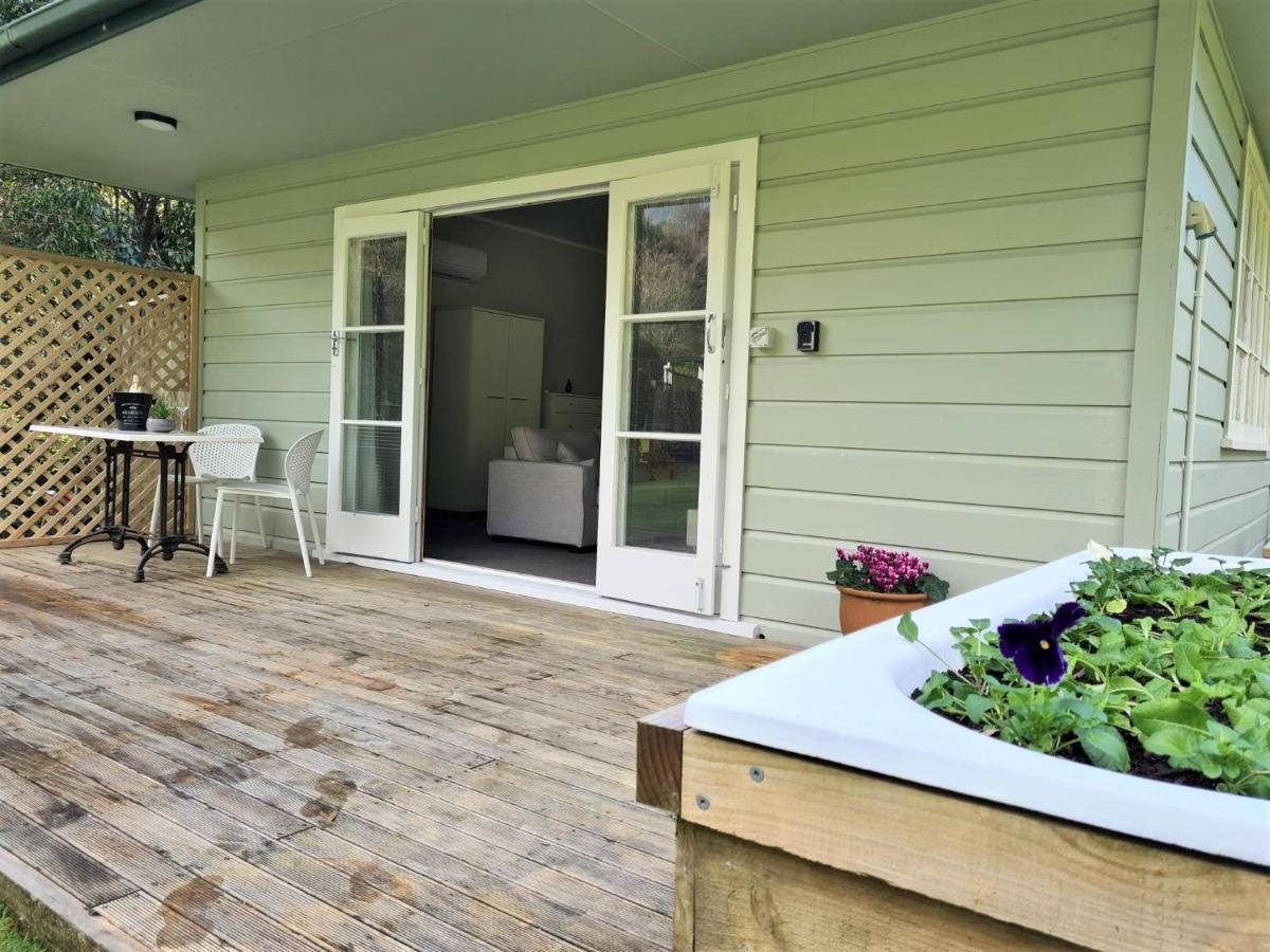 Pyes Pa Studio Apartment Tauranga Luaran gambar