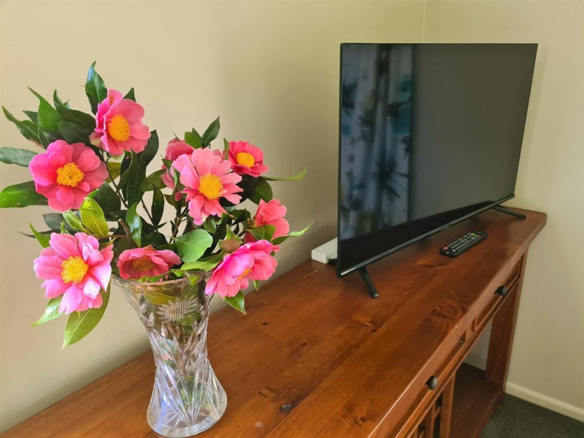 Pyes Pa Studio Apartment Tauranga Luaran gambar